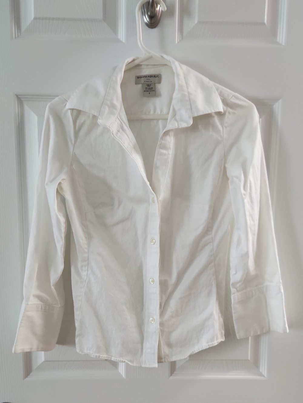Banana Republic White Collared Button-Front Shirt